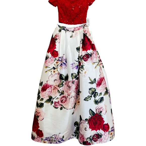 New prom/dressy gown size 3-4 - Picture 6 of 6